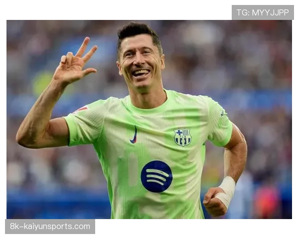 西甲射手榜：多夫比克20球领跑，莱万、何塞卢紧随其后